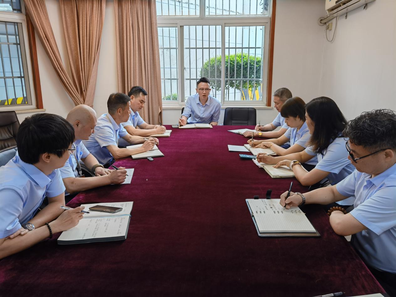 疫情起伏反復(fù)、防疫絕不松懈 錢江商城開展疫情工作部署會(huì)議