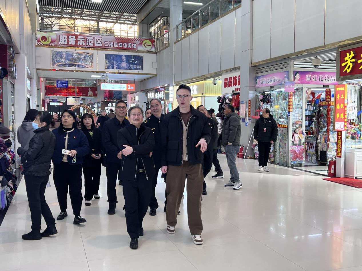 市檢查組對錢江市場黨建示范點創(chuàng)建進行驗收