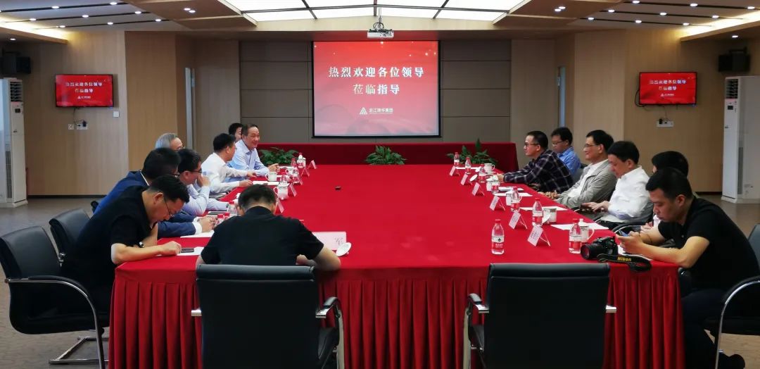 省委常委、統(tǒng)戰(zhàn)部部長(zhǎng)熊建平蒞臨集團(tuán)調(diào)研