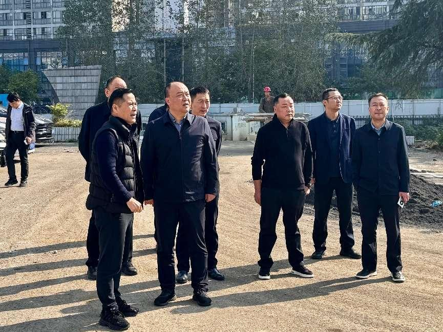 包河區(qū)委副書記、區(qū)長(zhǎng)李煒一行蒞臨老廣電355潮流創(chuàng)意社區(qū)調(diào)研