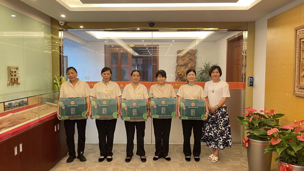 集團(tuán)工會開展高溫慰問活動(dòng)
