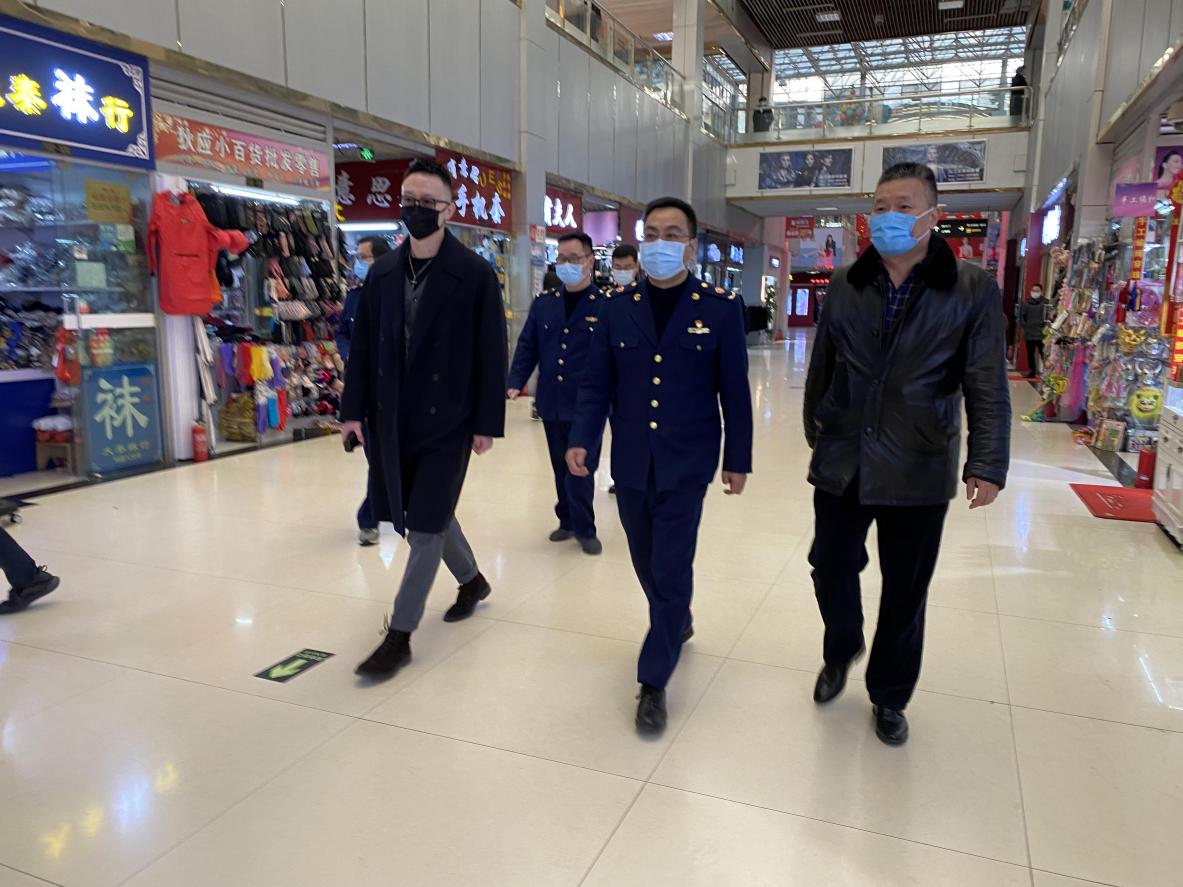 拱墅區(qū)市場監(jiān)管局黨委書記、局長趙斌蒞臨錢江商城 檢查疫情防控工作