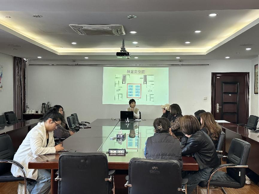 錢(qián)江商城開(kāi)展紋繡美甲活動(dòng)商戶(hù)座談會(huì)