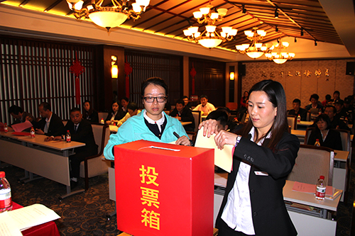 20151028杭州建華文創(chuàng)產(chǎn)業(yè)股份有限公司工會(huì)正式成立(gai) (1).jpg