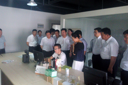 20140527江蘇省海安縣黨政代表團(tuán)來我園區(qū)考察 (2).jpg 20140527江蘇省海安縣黨政代表團(tuán)來我園區(qū)考察 (2).jpg