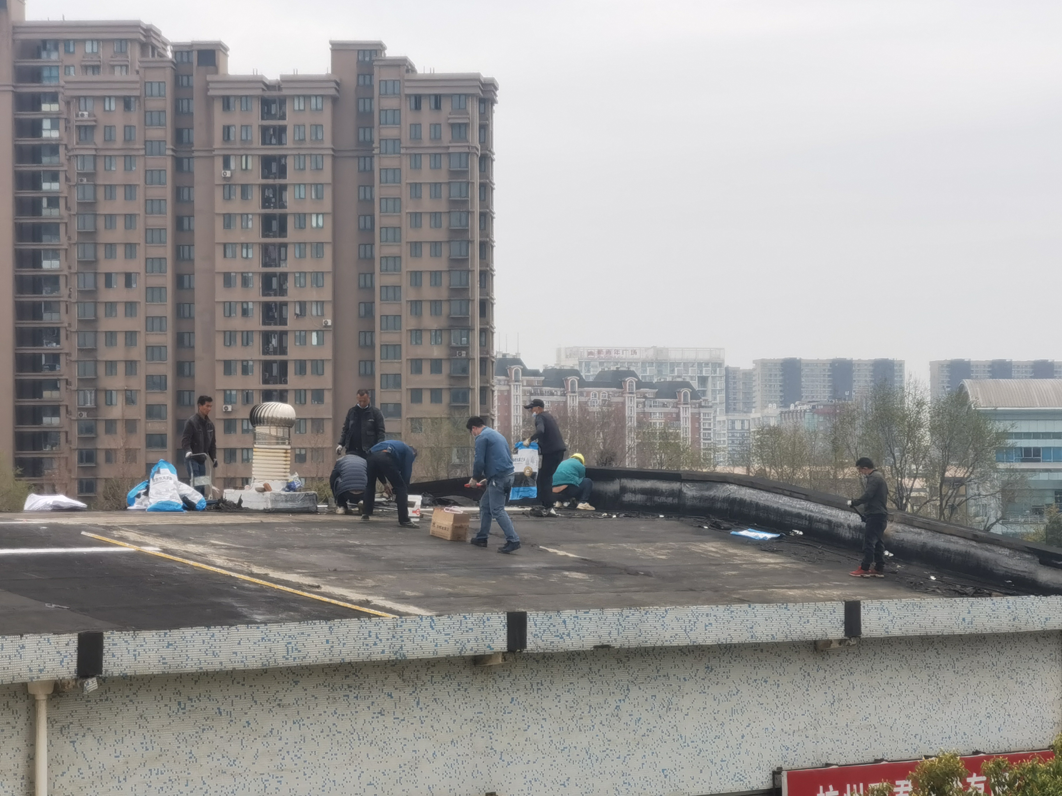 樓頂.jpg 樓頂.jpg